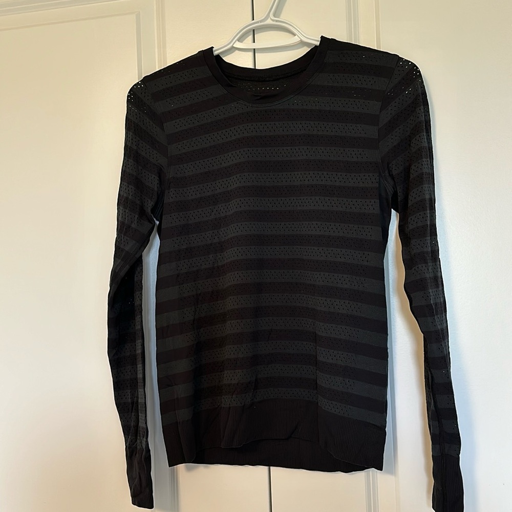 Lululemon breeze by long sleeve